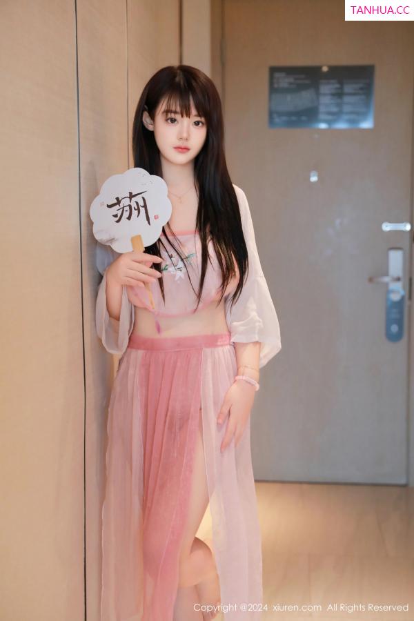 [XiuRen]高清写真图 2024.06.19 No.8724 陈柒柒 美腿性感